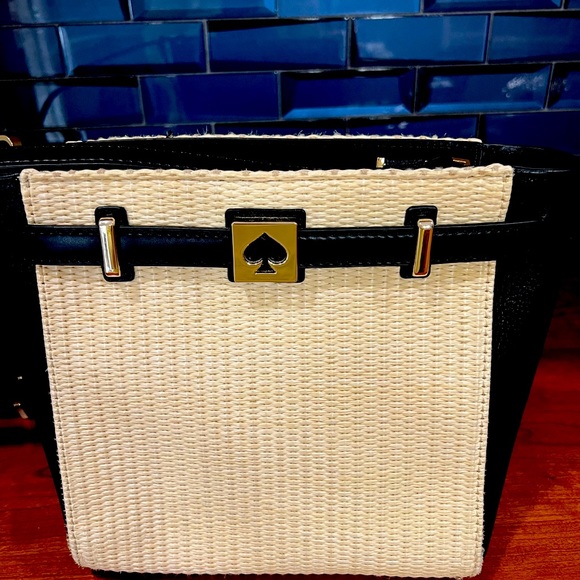 kate spade Handbags - Beautiful Kate Spade Crossbody, woven bag with black leather trim, pink interior